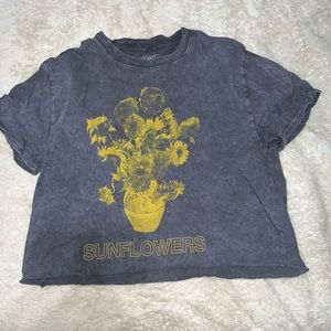 Mighty fine gray sunflower crop top. Size small.
